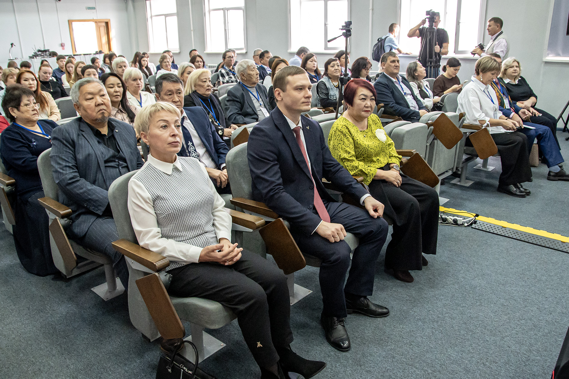 Учёнай, писатель паза тiлбесчi Учёнай, писатель паза тiлбесчi